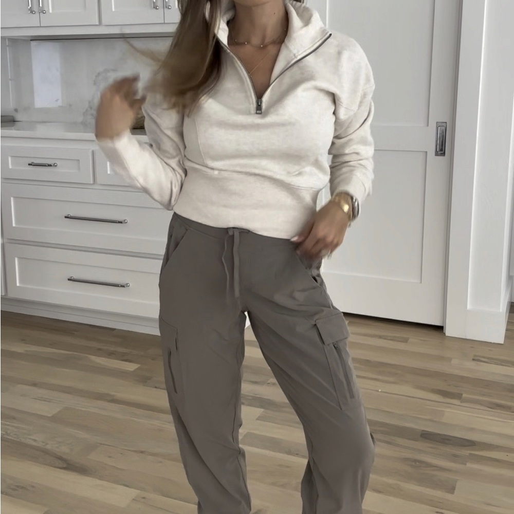 NWT Universal Thread cropped half zip sweatshirt